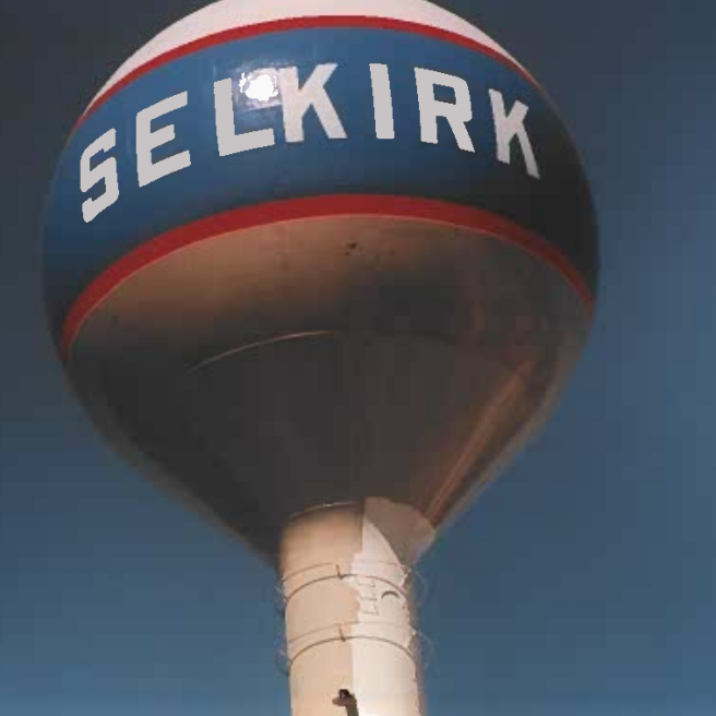 Colour photo of the selkirk water tower at completion