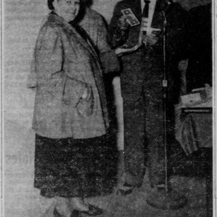 Wins Offer At Roxy Foto Nite, July 22 1954, Selkirk Enterprise Newspaper article of Foto-Nite winner