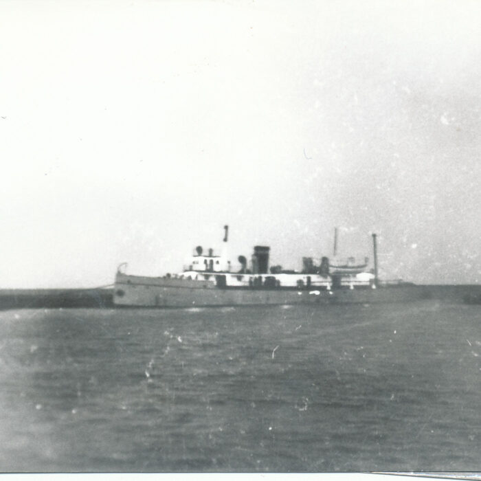 Original Bradbury, 1920's, Source Unknown Black and white picture of the original Bradbury ship in the 1920s