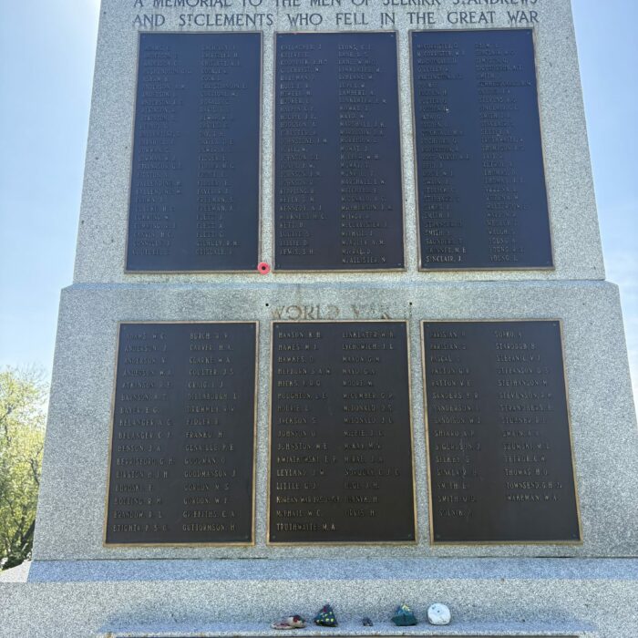 Colour photo up close of the Selkirk Cenotaph
