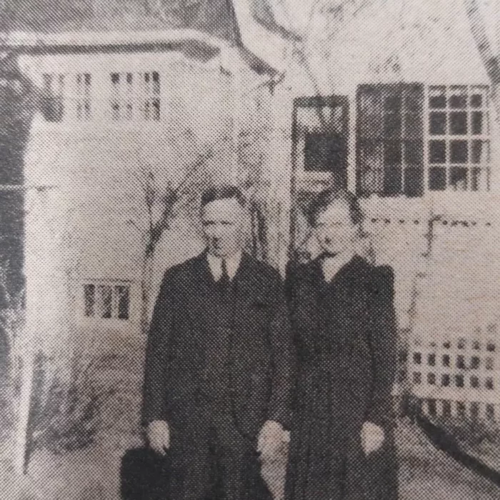 Black and white portrait of Mr. and Mrs. Robert Smith