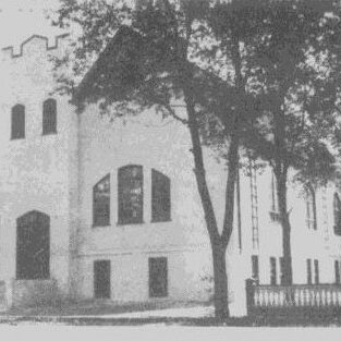 Selkirk United Church on McLean Ave, c1940, Selkirk Journal A black and white image of a churc