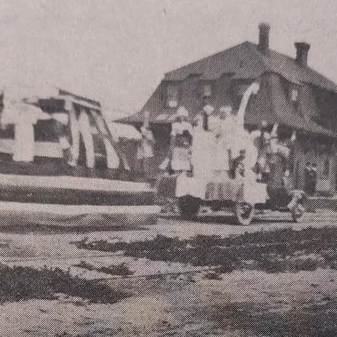 Selkirk Fair Parade, 1920, Selkirk Enterprise Centennial Edition Black and white capturing of the Selkirk parade