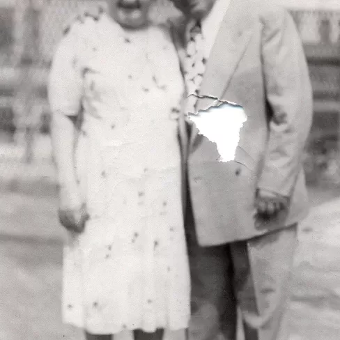 Black and white portrait of Frank and Freda Rifkin