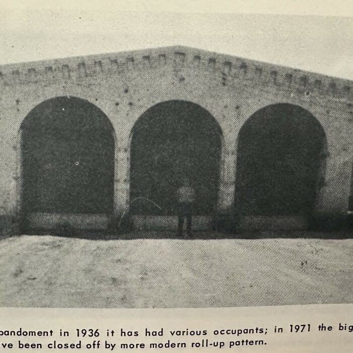 A three large door carbarn that has been abandoned