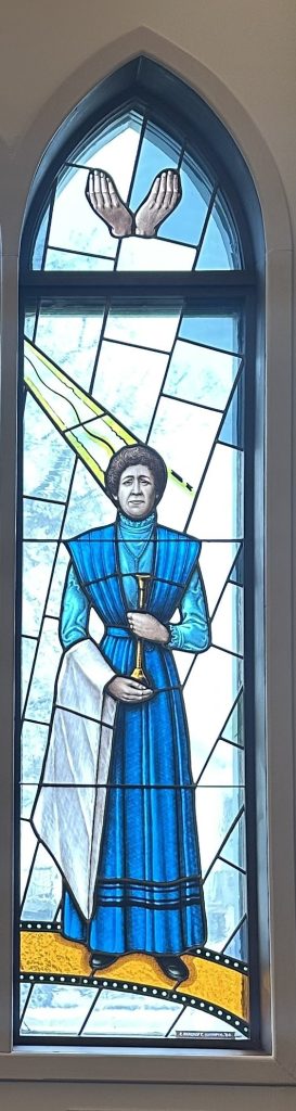 Jane Roberts wearing a blue robe