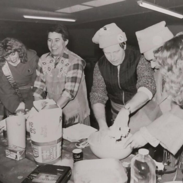 Bannock Making Contest with Mayor Bill Shead and Mayor Bill Norrie, 1982, Selkirk Museum Collection Black and white image of Mayor Bill Shead and Winnipeg Maor Bill Norrie making bannock