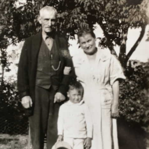 Daniel and Sarah Canvin with Charles, c1920s, Canadian Virtual War Memorial Black and white photo of a man and a woman with a child in between them
