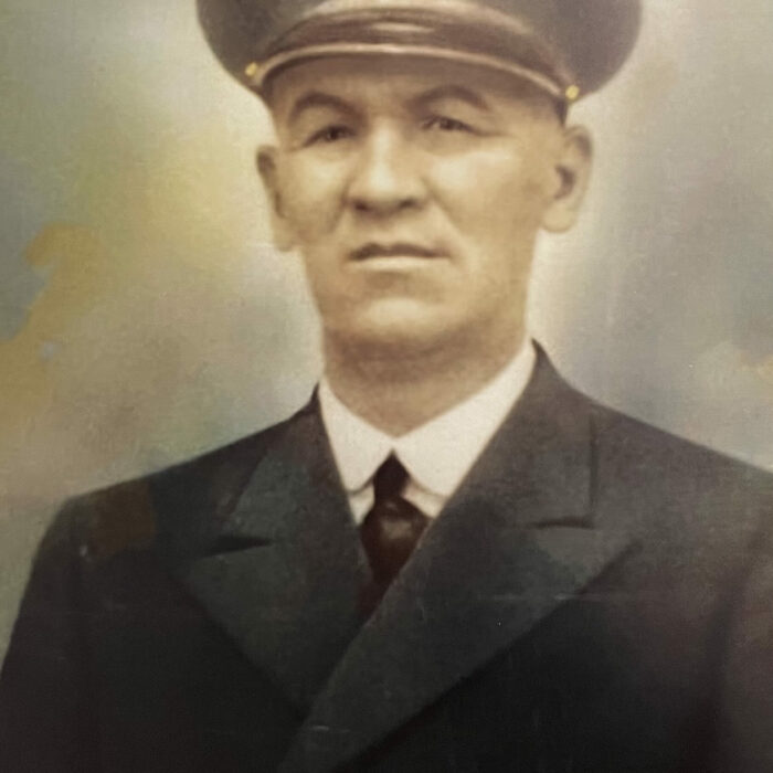 Roderick Fiddler, 1939-1941, Fiddler Family Colour photo of a painting of a man in military uniform. He looks at the camera