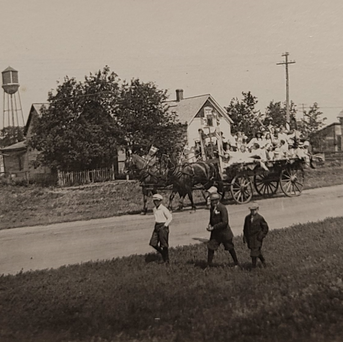 Horse Drawn Floats Lining Up, 1919, Selkirk Museum Collection Black and white photo of horse drawn parade floats